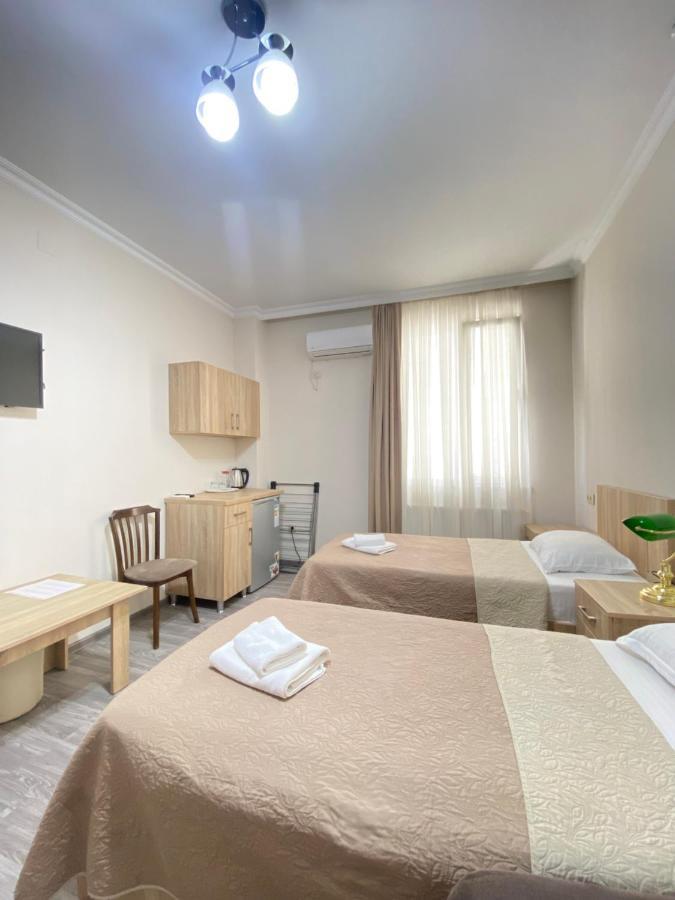 Hotel Garanti Batumi Bagian luar foto