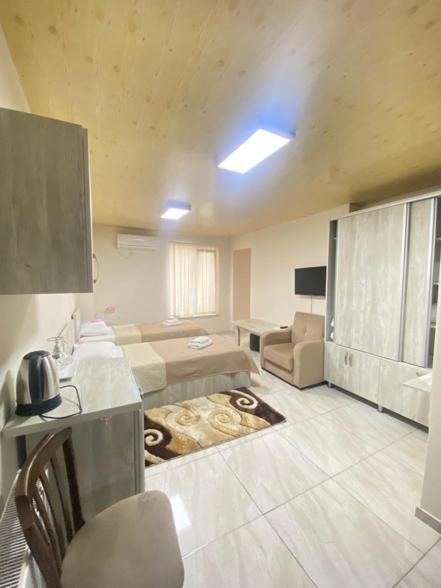 Hotel Garanti Batumi Bagian luar foto