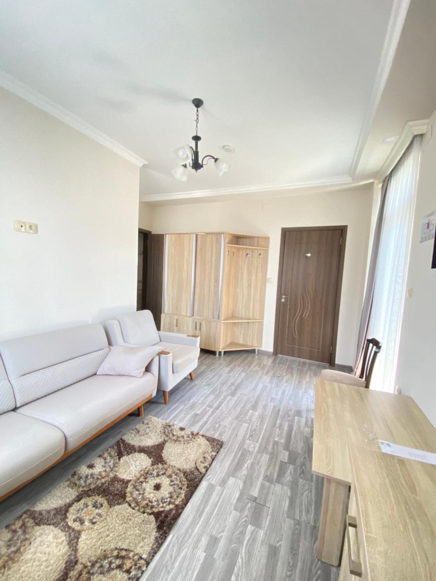 Hotel Garanti Batumi Bagian luar foto