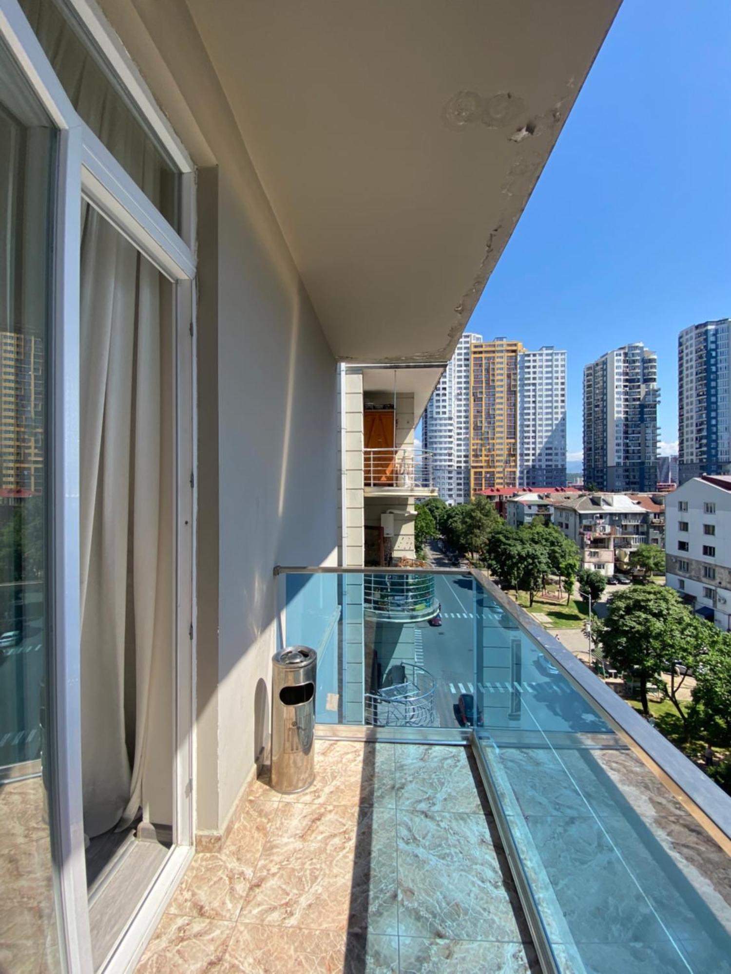 Hotel Garanti Batumi Bagian luar foto