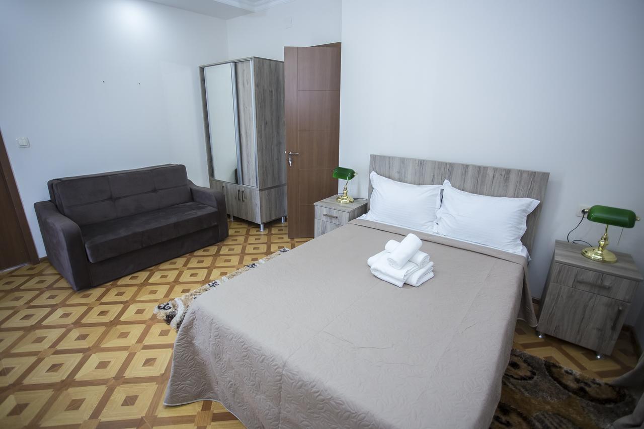Hotel Garanti Batumi Bagian luar foto