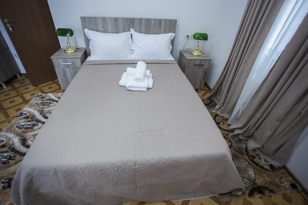 Hotel Garanti Batumi Bagian luar foto