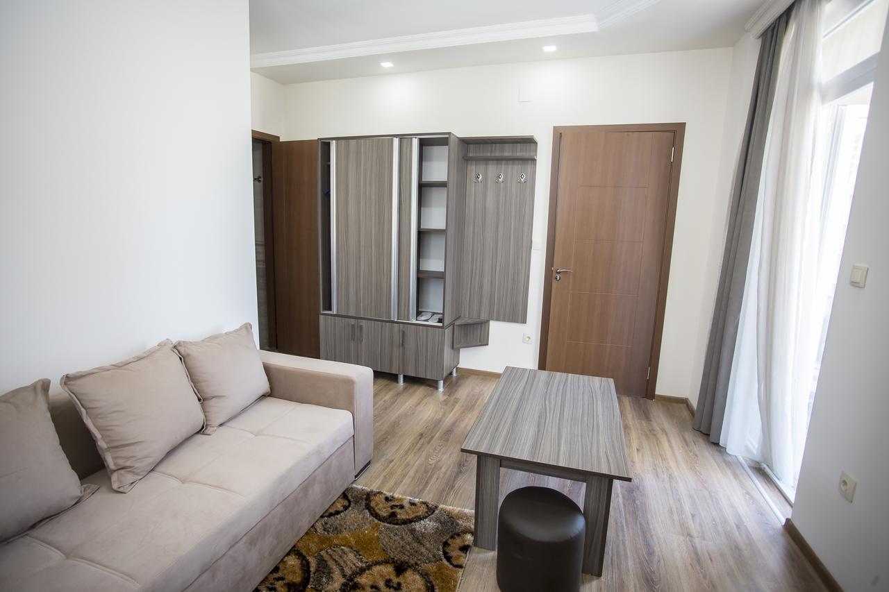 Hotel Garanti Batumi Bagian luar foto